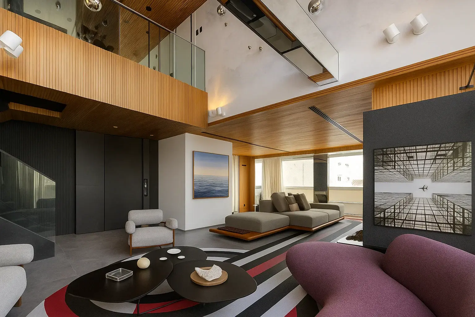 Sala de estar ampla e moderna com pé-direito duplo e acabamentos em madeira.